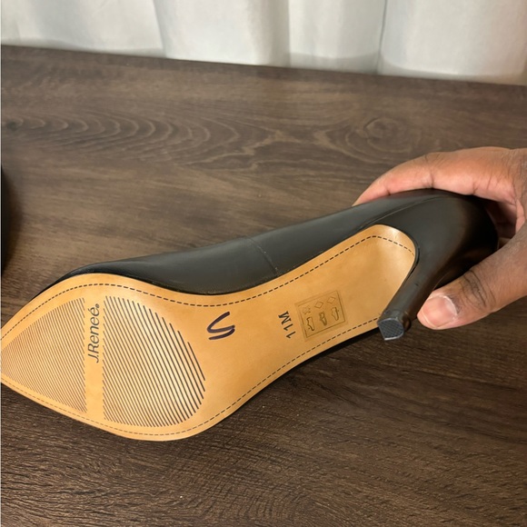 J.Renee black heels size 11 Brand New Condition - Picture 8 of 9